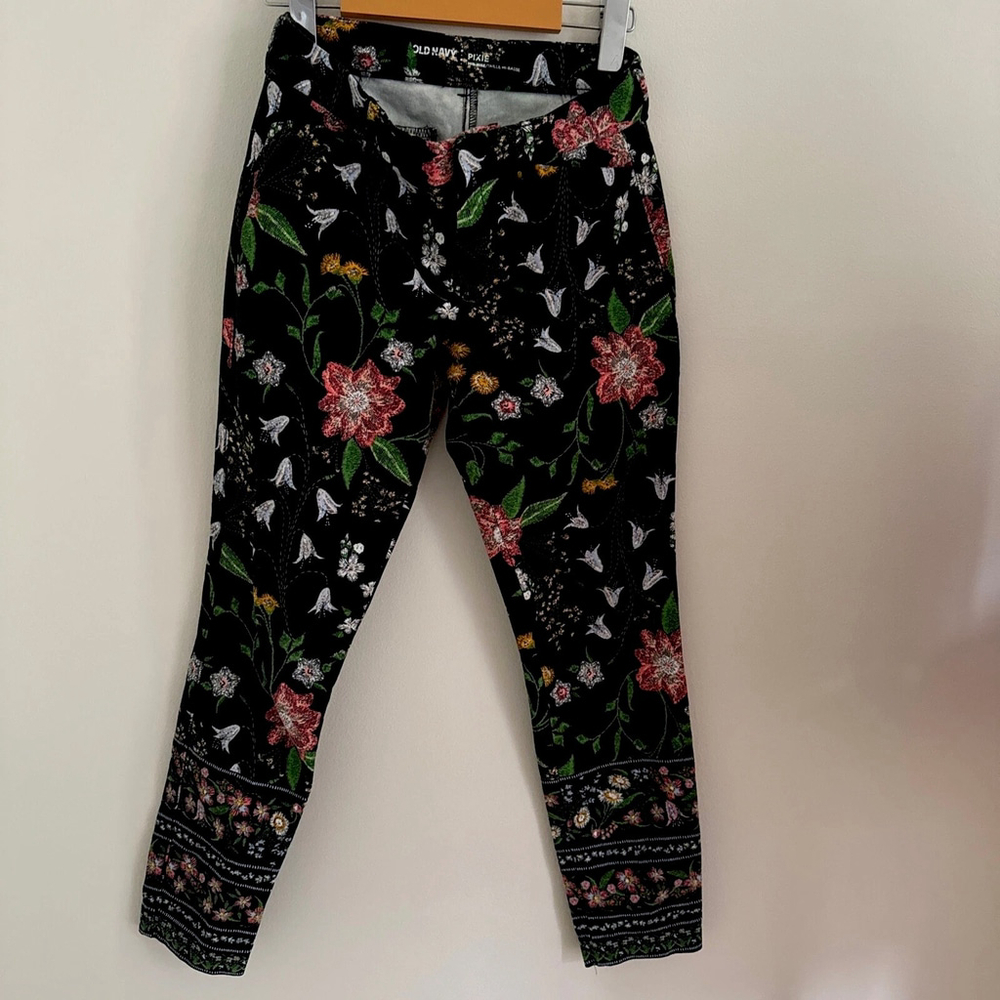 OLD NAVY Women’s Sz 2 Pixie Black Floral Mid Rise Skinny Pants Spring Fall Boho